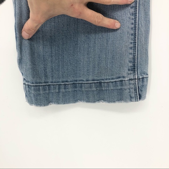 American Eagle Size 2 Vintage Flare Light Wash Slightly Distressed Unique Jeans - Picture 8 of 9